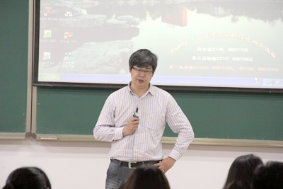 鏈辨槬闃冲湪璁插骇涓�jpg